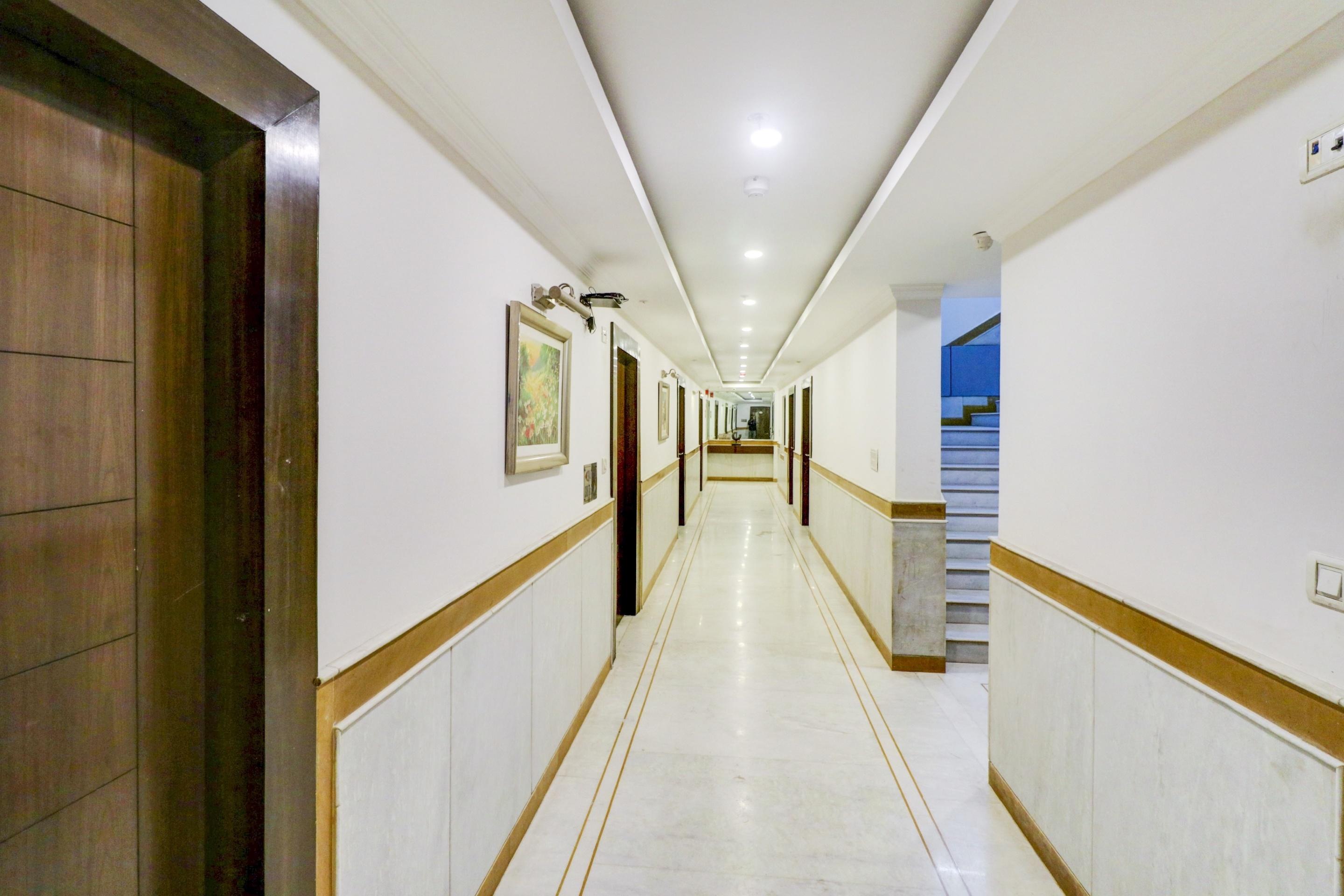 Hotel Townhouse 517 La Sapphire Near Delhi Airport Nueva Delhi Exterior foto