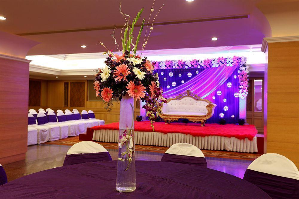 Hotel Townhouse 517 La Sapphire Near Delhi Airport Nueva Delhi Exterior foto