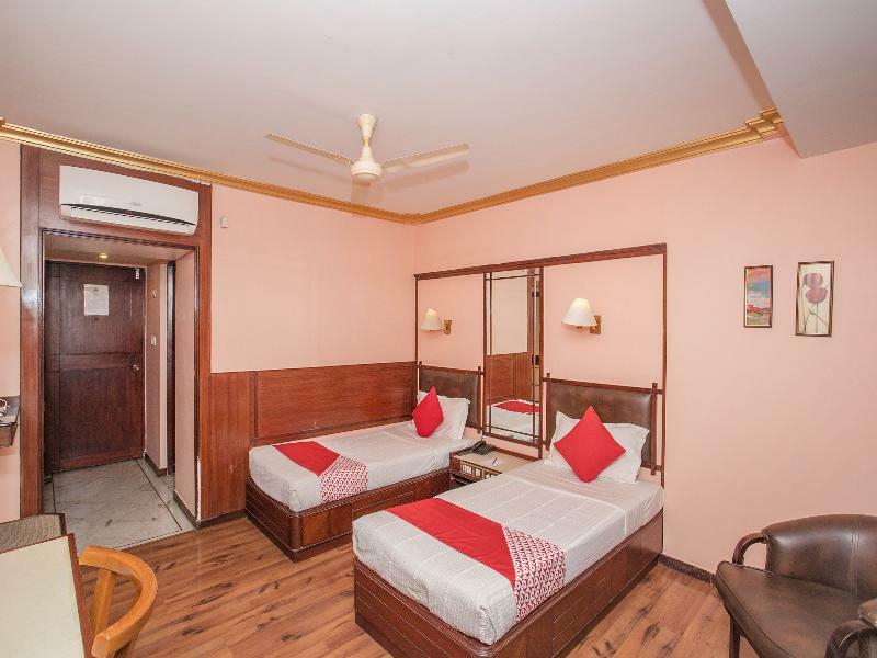 Hotel Townhouse 517 La Sapphire Near Delhi Airport Nueva Delhi Exterior foto