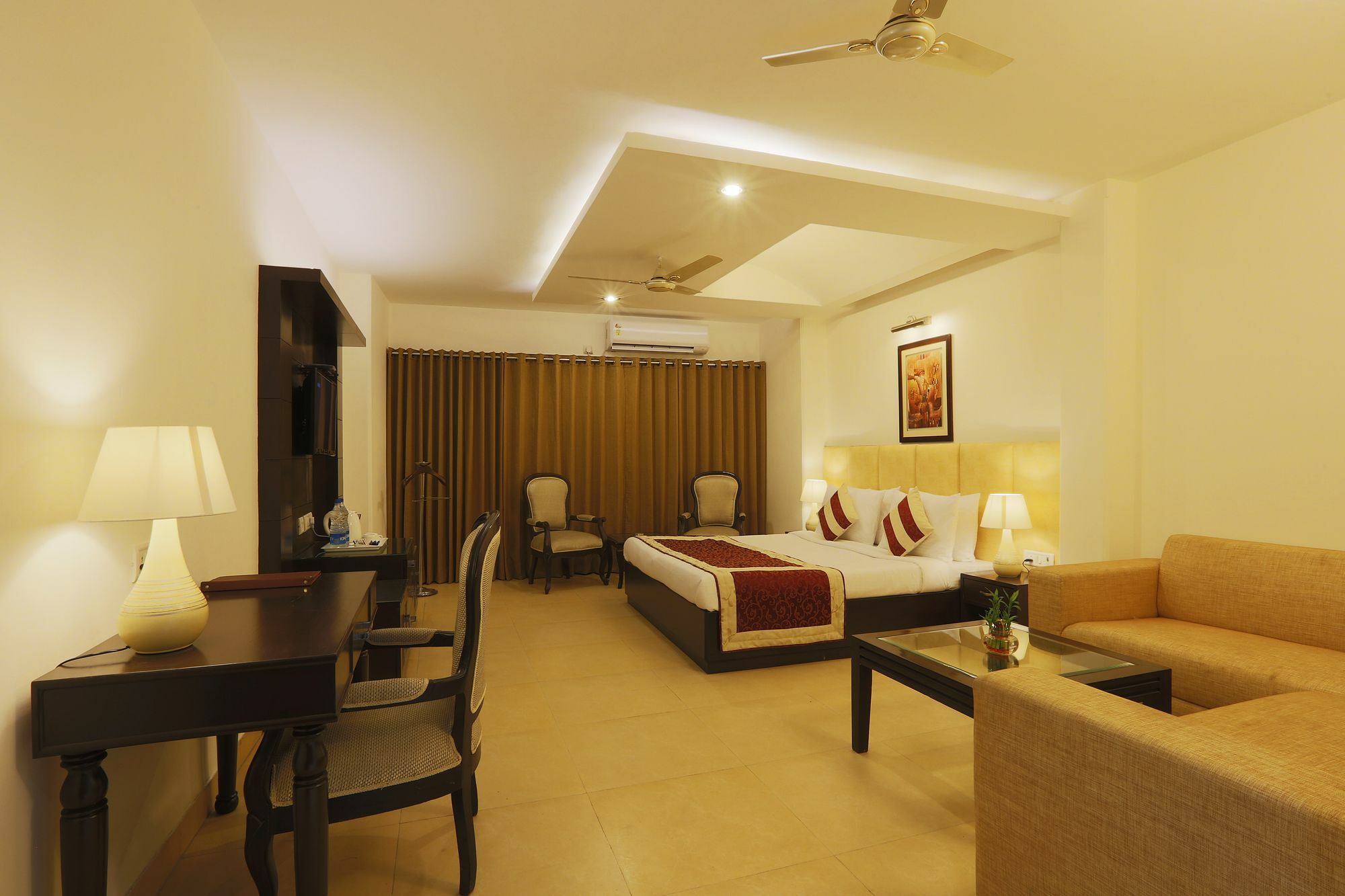 Hotel Townhouse 517 La Sapphire Near Delhi Airport Nueva Delhi Exterior foto